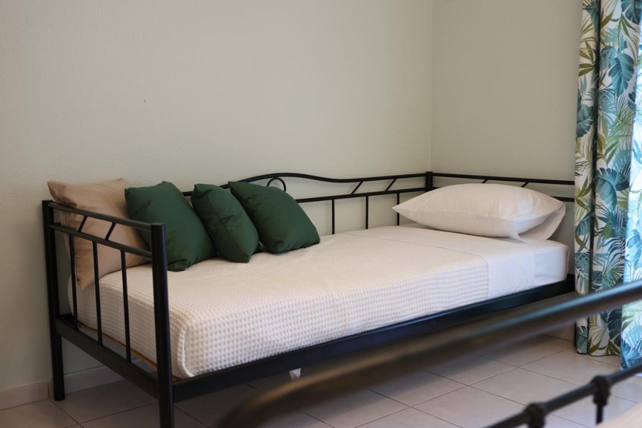 Island Boutique Apartments Pyrgadikia Esterno foto